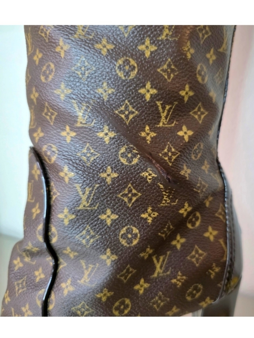 Louis Vuitton Idole Monogram Canvas and Patent Leather Knee-high Boots - US 8 - Picture 13 of 16